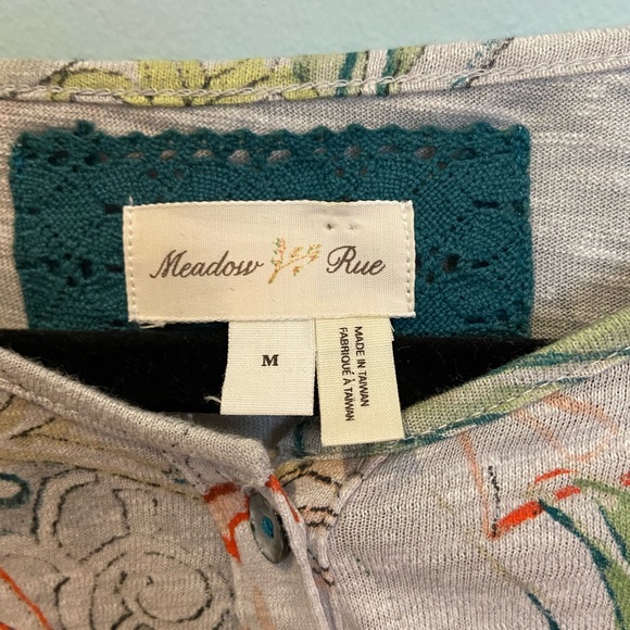 🎉Host Pick!🎉 Anthro Meadow Rue Grey Floral Henley, M - Picture 8 of 8